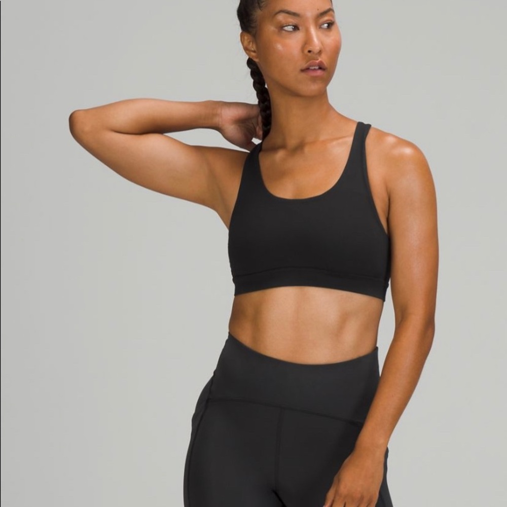 Lululemon Wunder Train Bra Foil. NWT Size 6